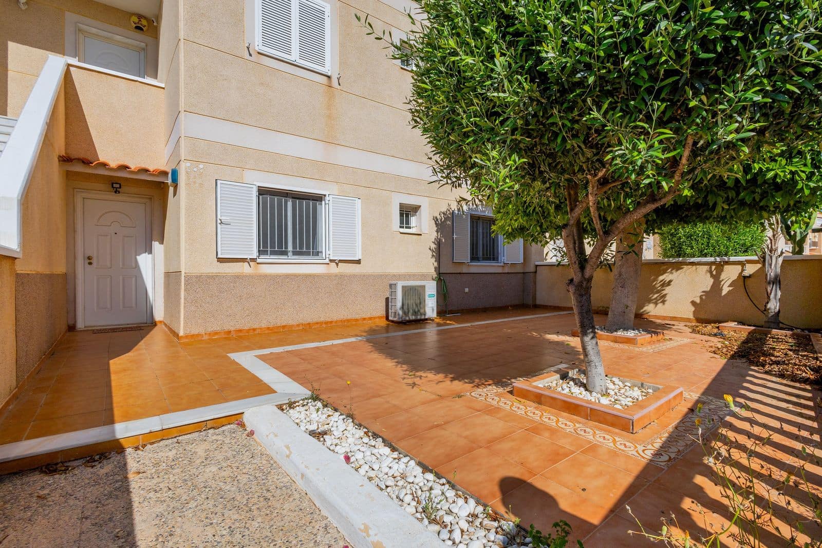 3 bedroom Apartment for sale in Playa Flamenca with pool garage - € 339,000 (Ref: 9928199)