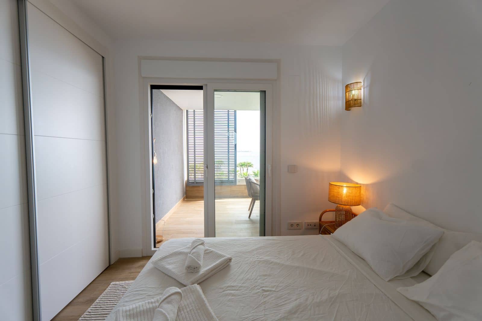 3 sypialnia Apartament na sprzedaż w Punta Prima z basenem garażem - 690 000 € (Ref: 9928201)