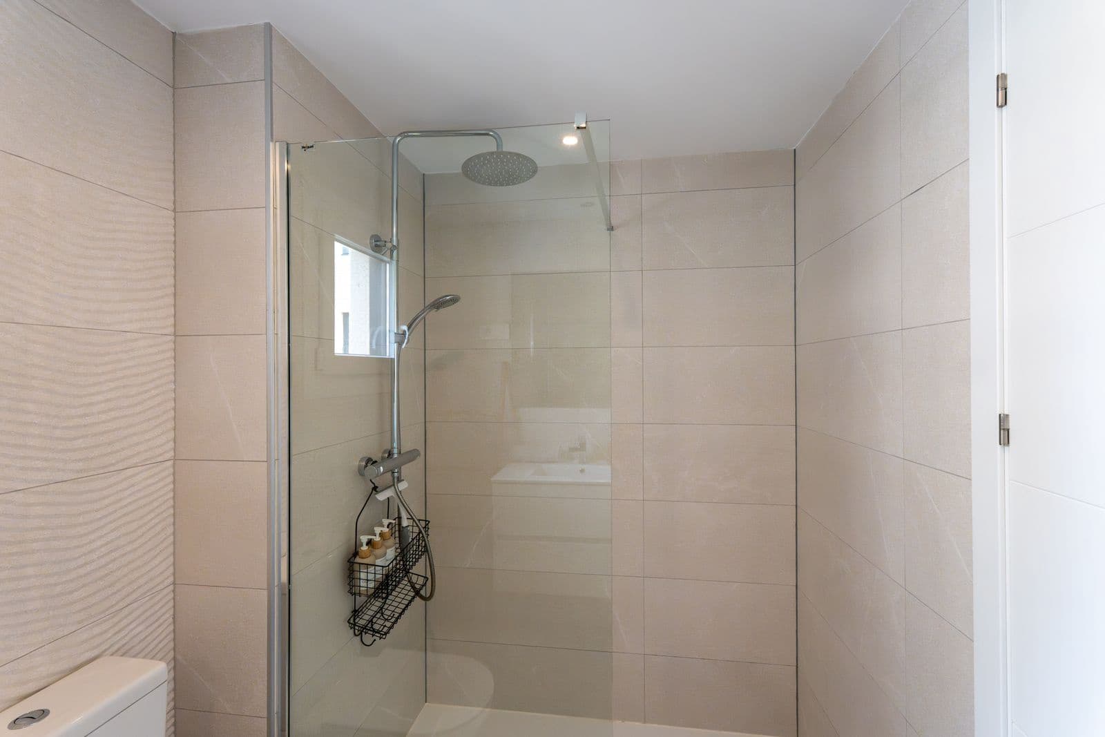 3 sypialnia Apartament na sprzedaż w Punta Prima z basenem garażem - 690 000 € (Ref: 9928201)