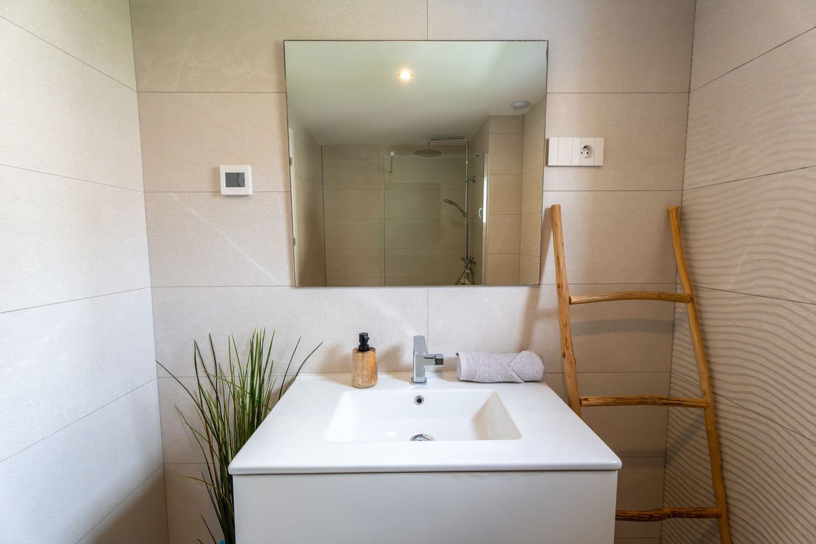 3 sypialnia Apartament na sprzedaż w Punta Prima z basenem garażem - 690 000 € (Ref: 9928201)