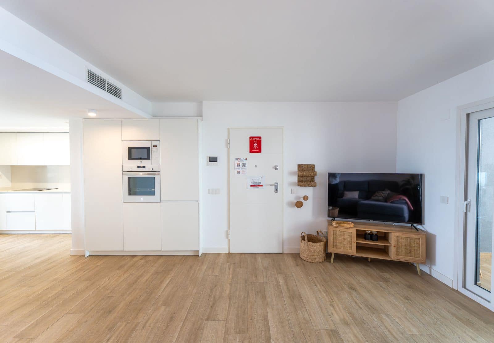 3 sypialnia Apartament na sprzedaż w Punta Prima z basenem garażem - 690 000 € (Ref: 9928201)