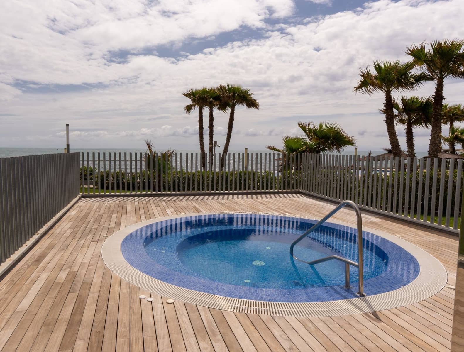 3 sypialnia Apartament na sprzedaż w Punta Prima z basenem garażem - 690 000 € (Ref: 9928201)