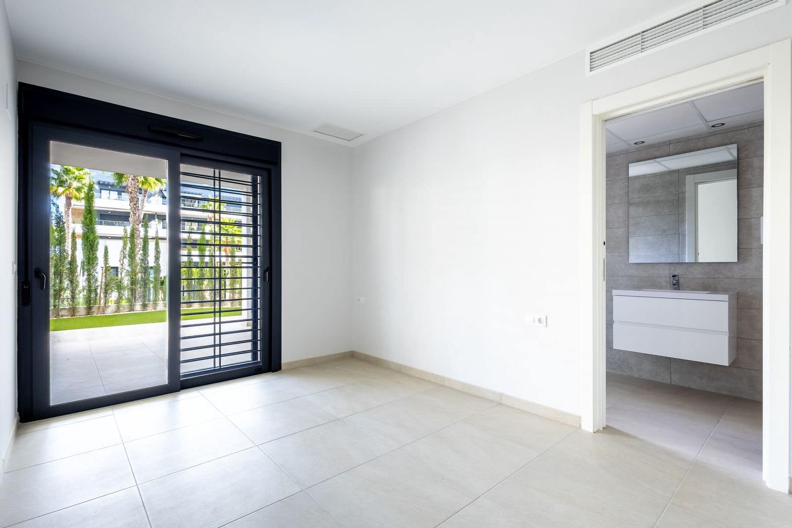 Apartamento de 3 habitaciones en Playa Flamenca en venta con piscina - 522.000 € (Ref: 9928207)