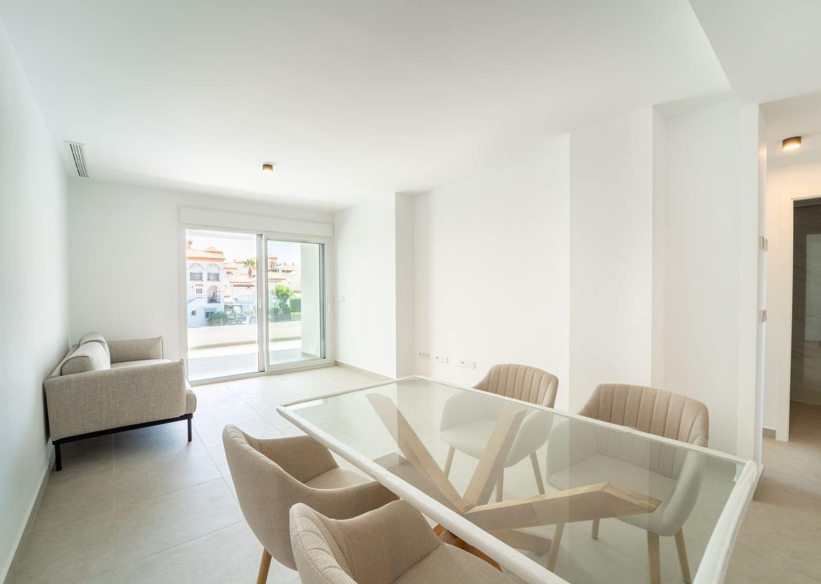 2 bedroom Apartment for sale in Playa Flamenca with pool - € 399,000 (Ref: 9928208)