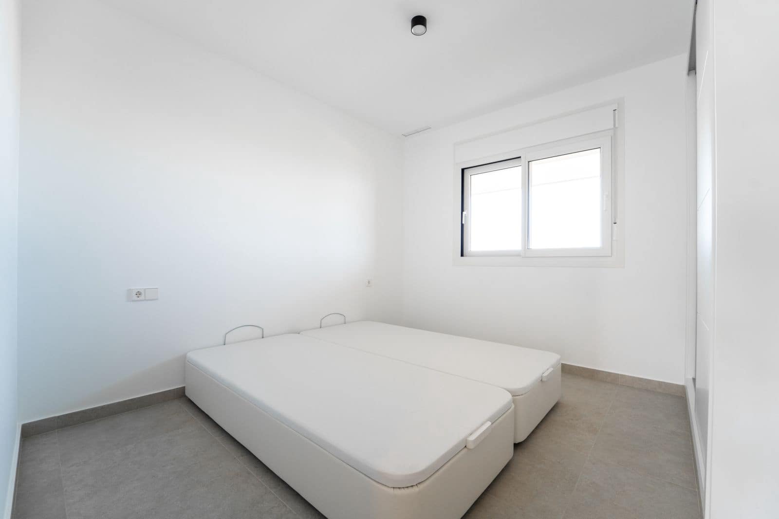 2 bedroom Apartment for sale in Playa Flamenca with pool - € 399,000 (Ref: 9928208)