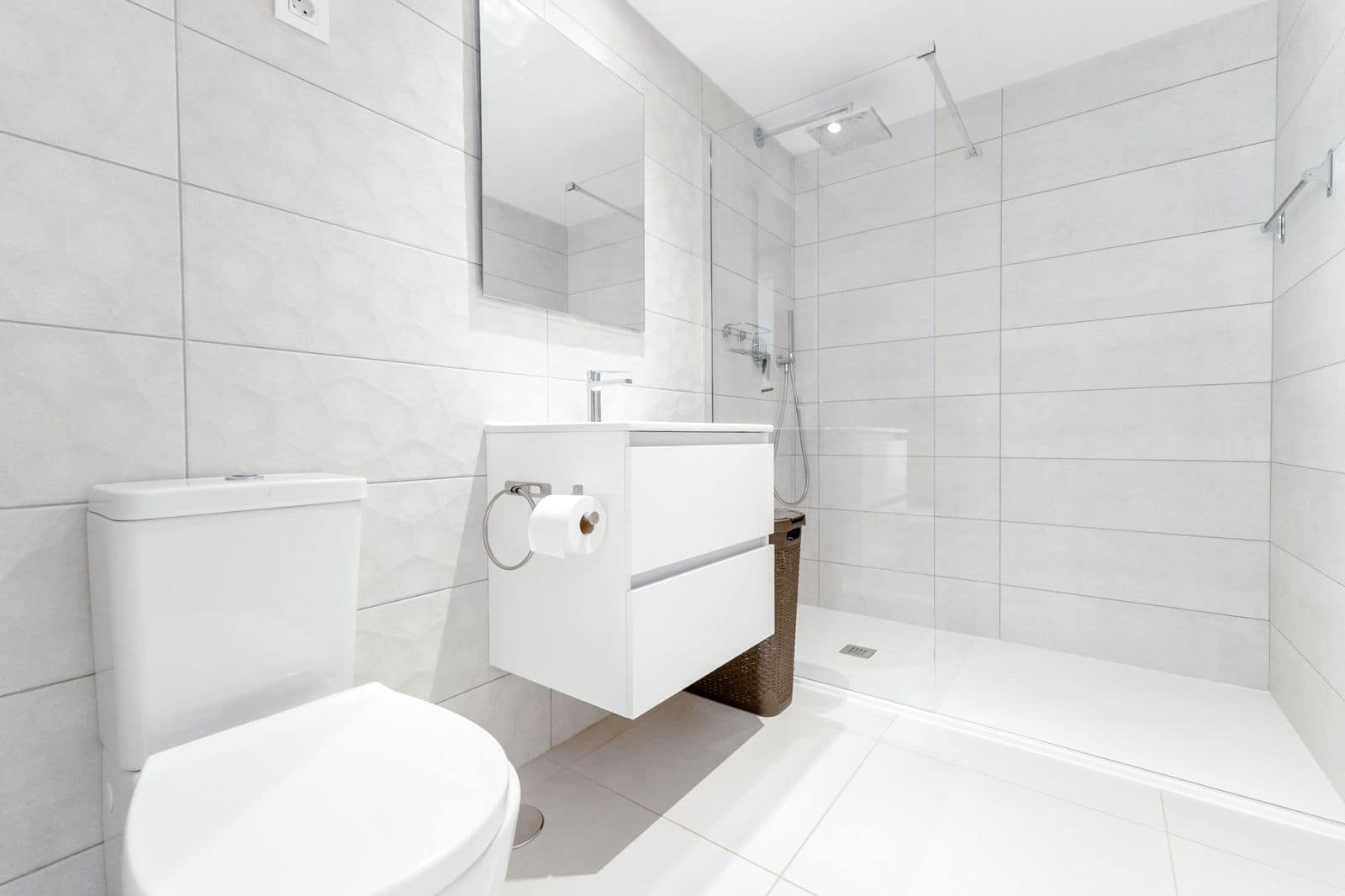 3 sypialnia Apartament na sprzedaż w Punta Prima z basenem garażem - 795 000 € (Ref: 9928209)