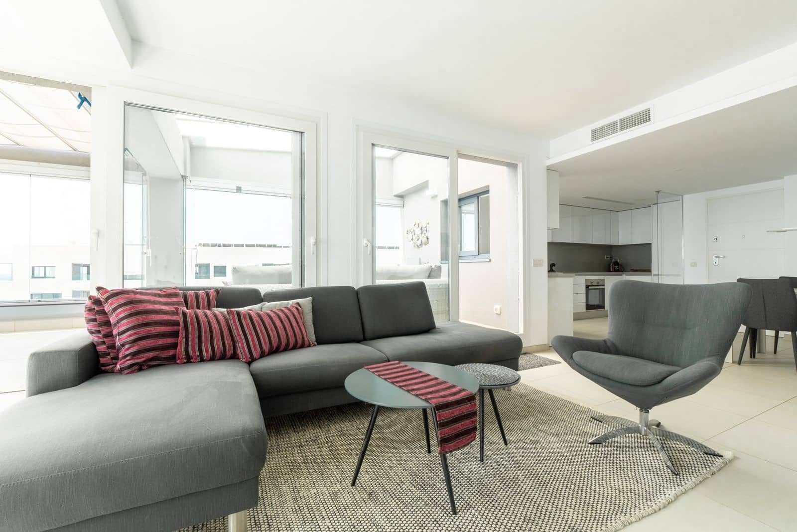 3 sypialnia Apartament na sprzedaż w Punta Prima z basenem garażem - 795 000 € (Ref: 9928209)