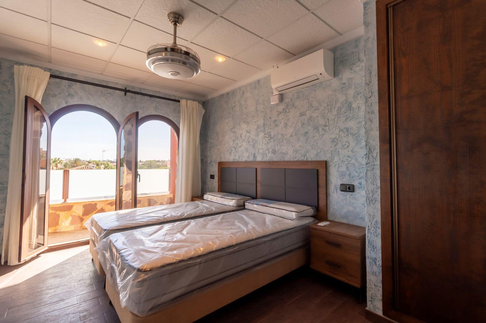 4 camera da letto Villa in vendita in La Zenia con piscina garage - 1.199.000 € (Rif: 9928211)