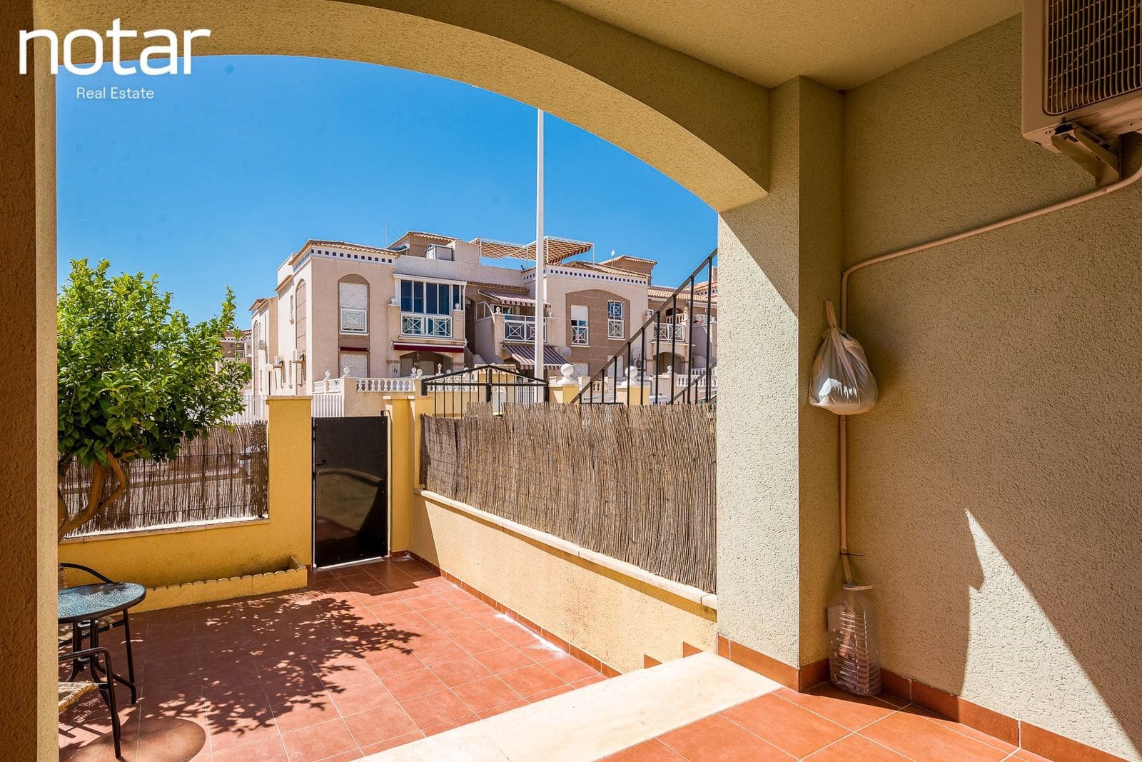 2 sypialnia Apartament na sprzedaż w Torrevieja z basenem - 220 000 € (Ref: 9928220)