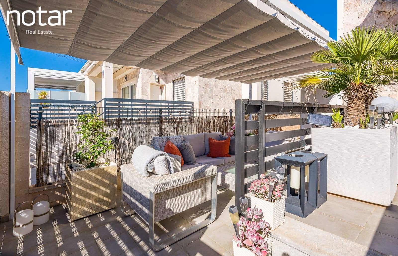 3 bedroom Townhouse for sale in Torrevieja with pool - € 350,000 (Ref: 9928224)