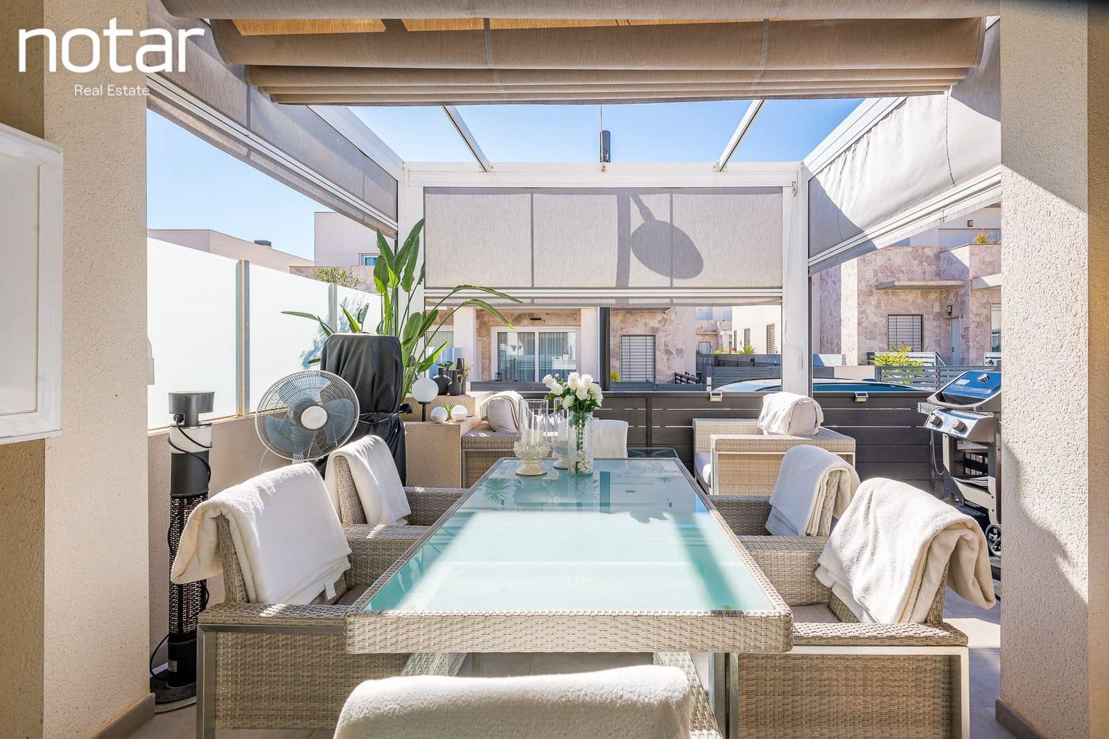 3 bedroom Townhouse for sale in Torrevieja with pool - € 350,000 (Ref: 9928224)