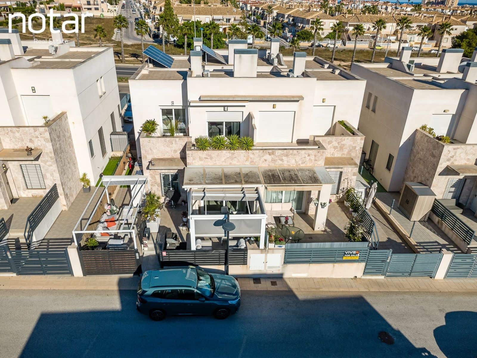 3 bedroom Townhouse for sale in Torrevieja with pool - € 350,000 (Ref: 9928224)
