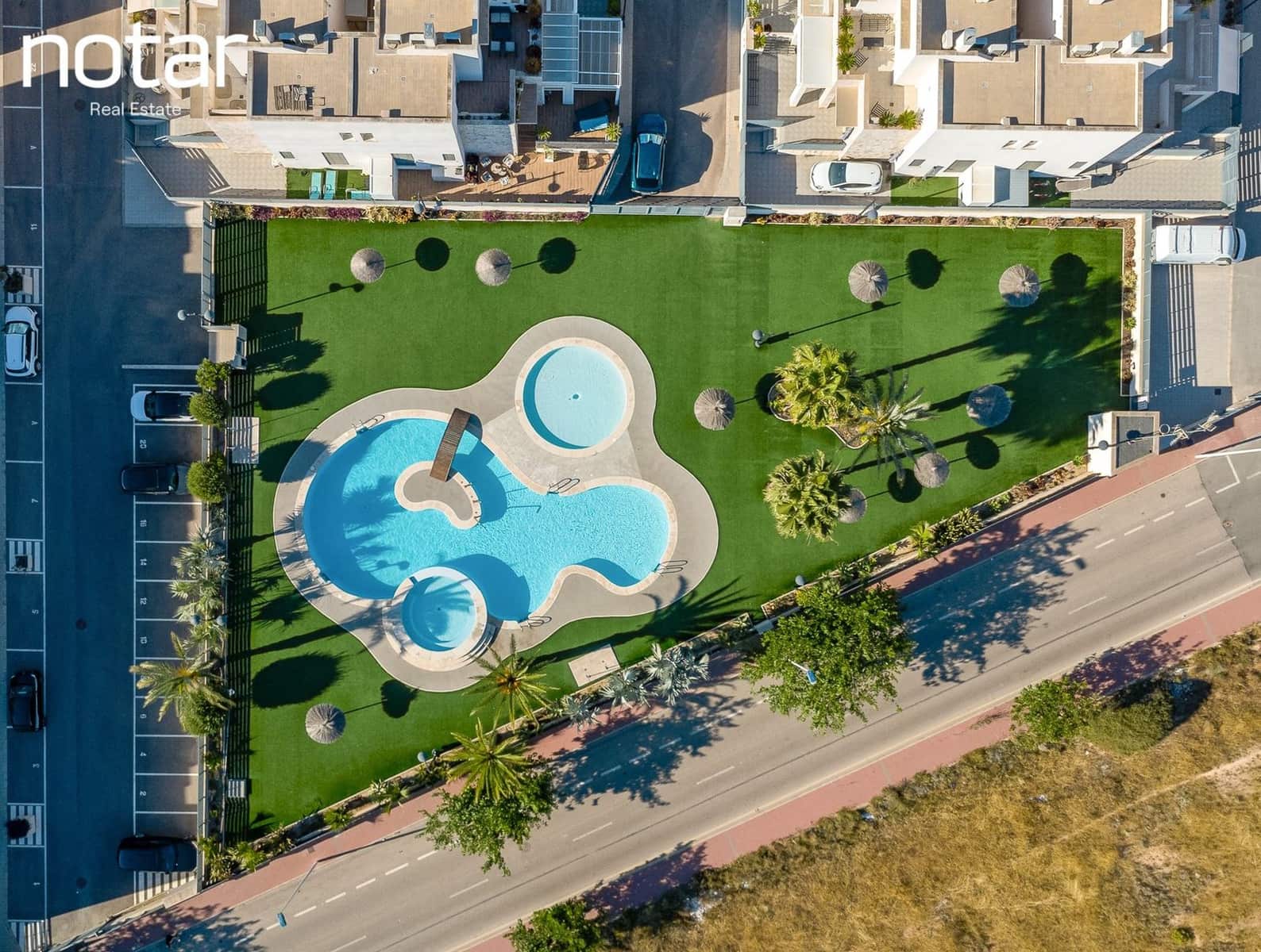 3 bedroom Townhouse for sale in Torrevieja with pool - € 350,000 (Ref: 9928224)
