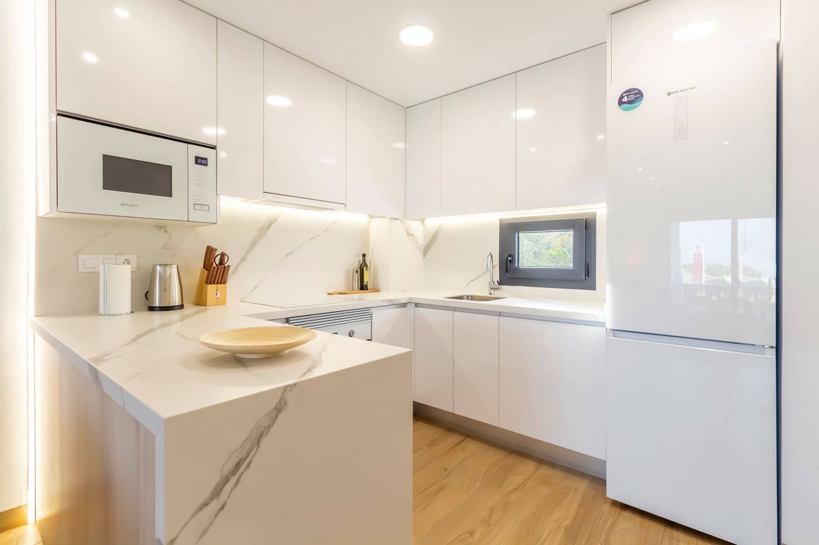 Apartamento de 2 habitaciones en Los Balcones en venta con piscina garaje - 369.000 € (Ref: 9928226)