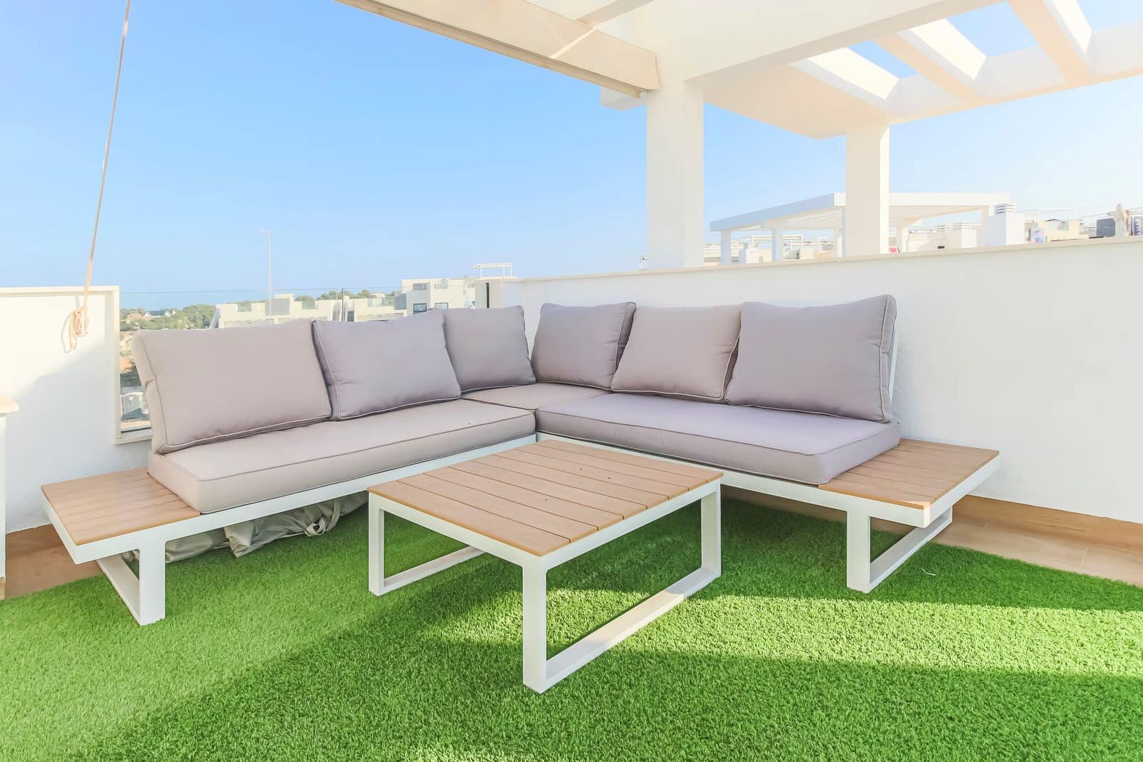 Apartamento de 2 habitaciones en Los Balcones en venta con piscina garaje - 369.000 € (Ref: 9928226)