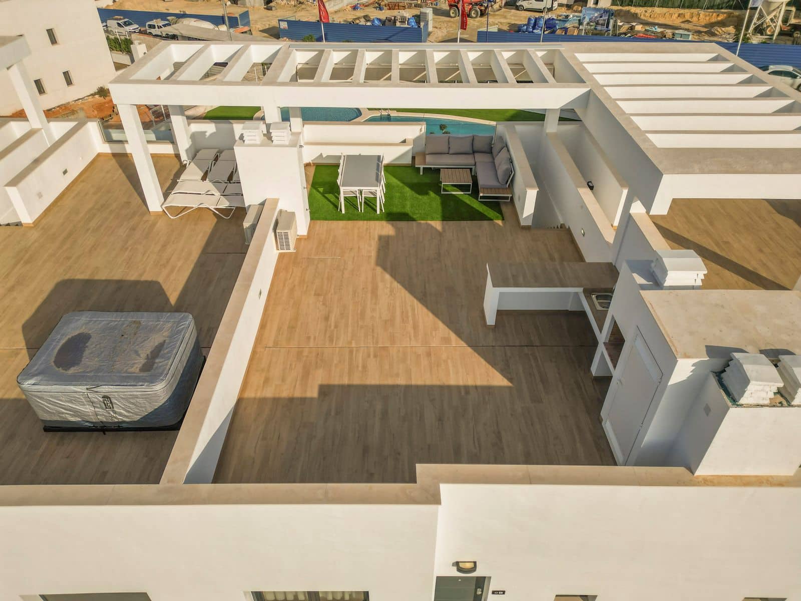Apartamento de 2 habitaciones en Los Balcones en venta con piscina garaje - 369.000 € (Ref: 9928226)
