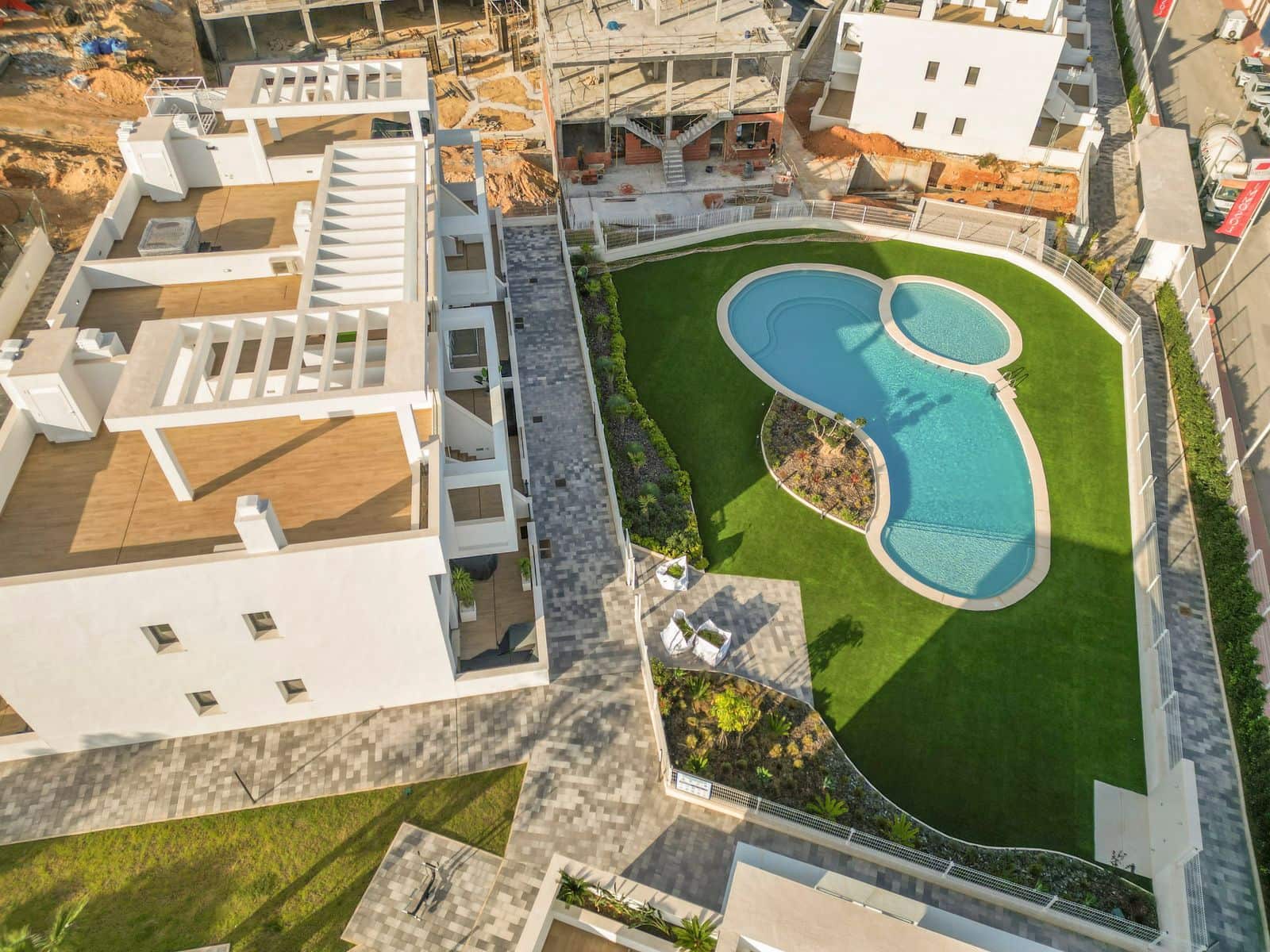 Apartamento de 2 habitaciones en Los Balcones en venta con piscina garaje - 369.000 € (Ref: 9928226)