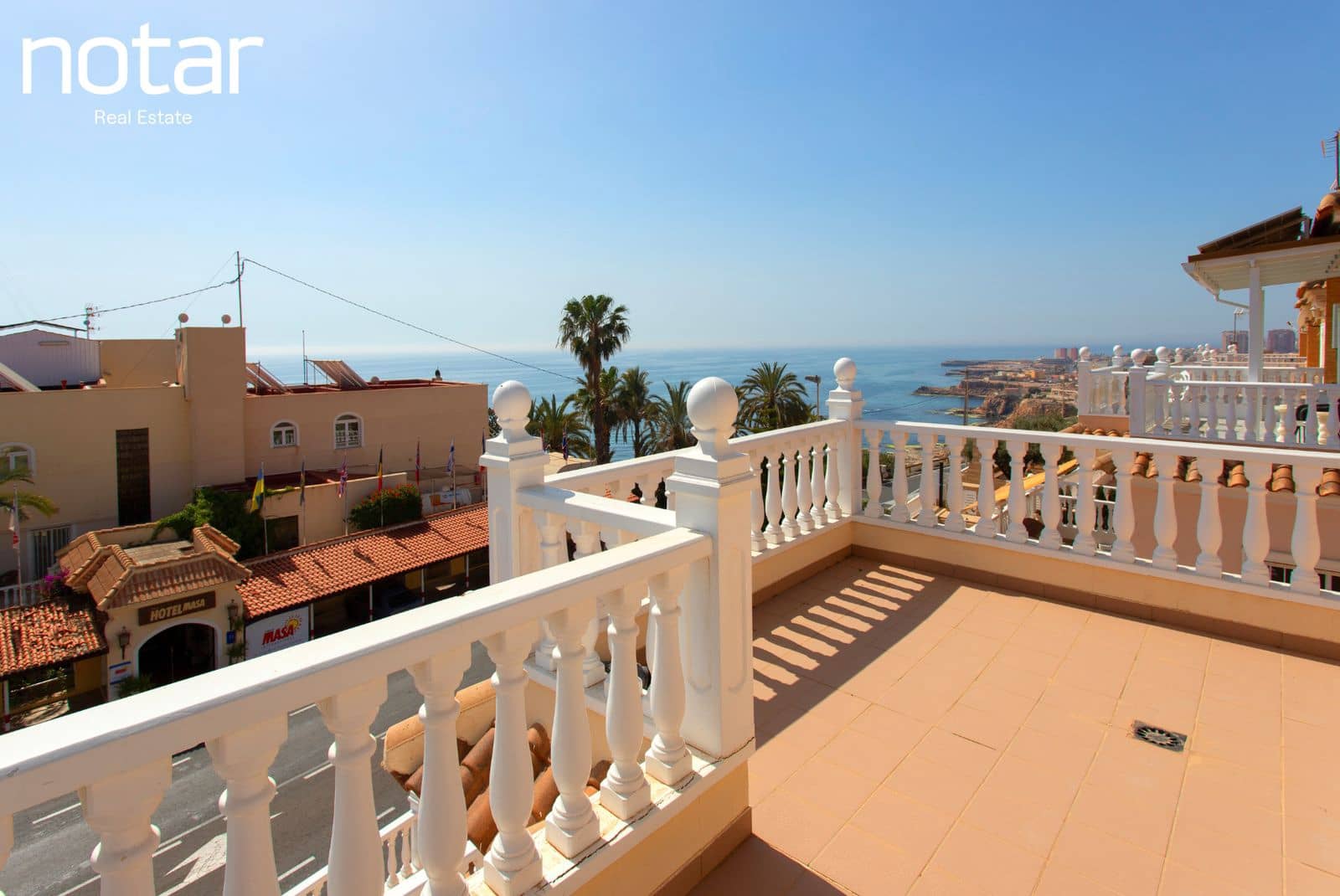 4 soveværelse Villa til salg i Torrevieja med swimmingpool - € 549.000 (Ref: 9928228)