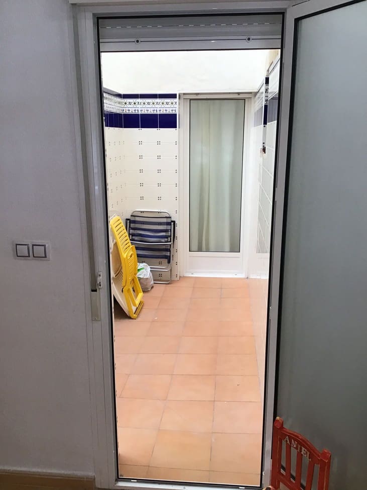 Apartamento de 2 habitaciones en Torrevieja en venta - 134.500 € (Ref: 9928230)