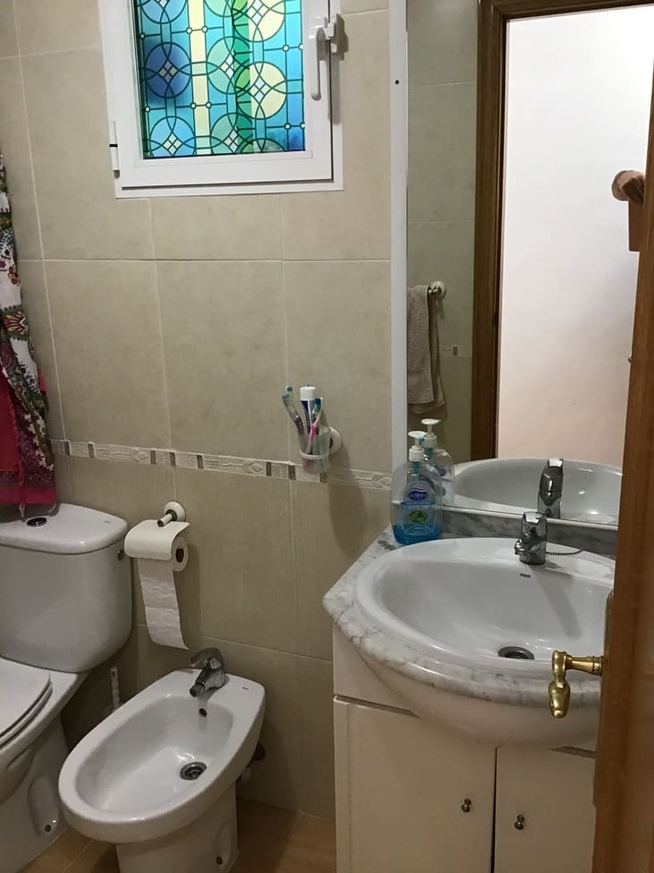 Apartamento de 2 habitaciones en Torrevieja en venta - 134.500 € (Ref: 9928230)