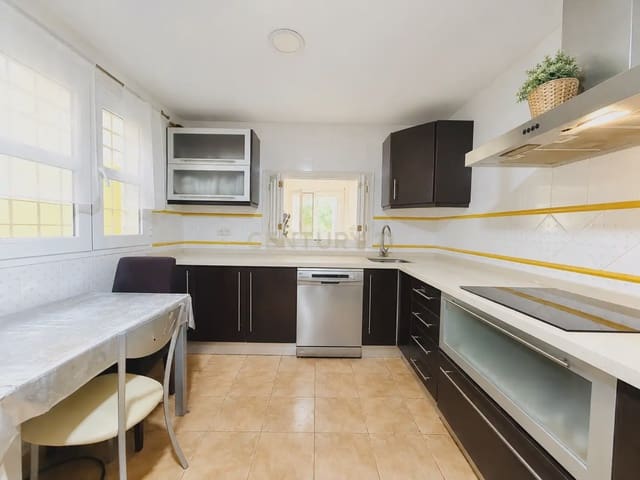 3 makuuhuone Omakotitalo myytävänä paikassa El Ejido - 468 000 € (Ref: 10034775)