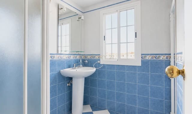 4 makuuhuone Asunto myytävänä paikassa El Ejido - 122 800 € (Ref: 10127332)