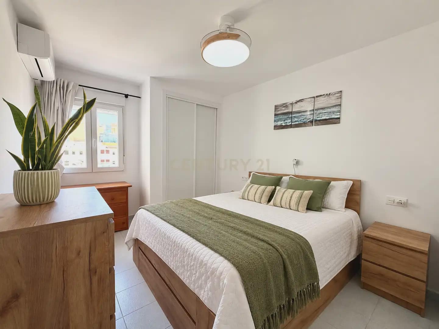 1 bedroom Beach Apartment for sale in Roquetas de Mar - € 156,000 (Ref: 10127333)