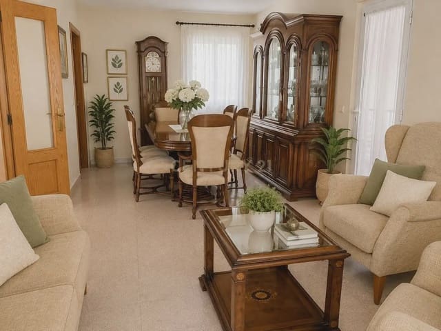 4 makuuhuone Omakotitalo myytävänä paikassa Almerimar, El Ejido mukana uima-altaan - 399 000 € (Ref: 10148084)