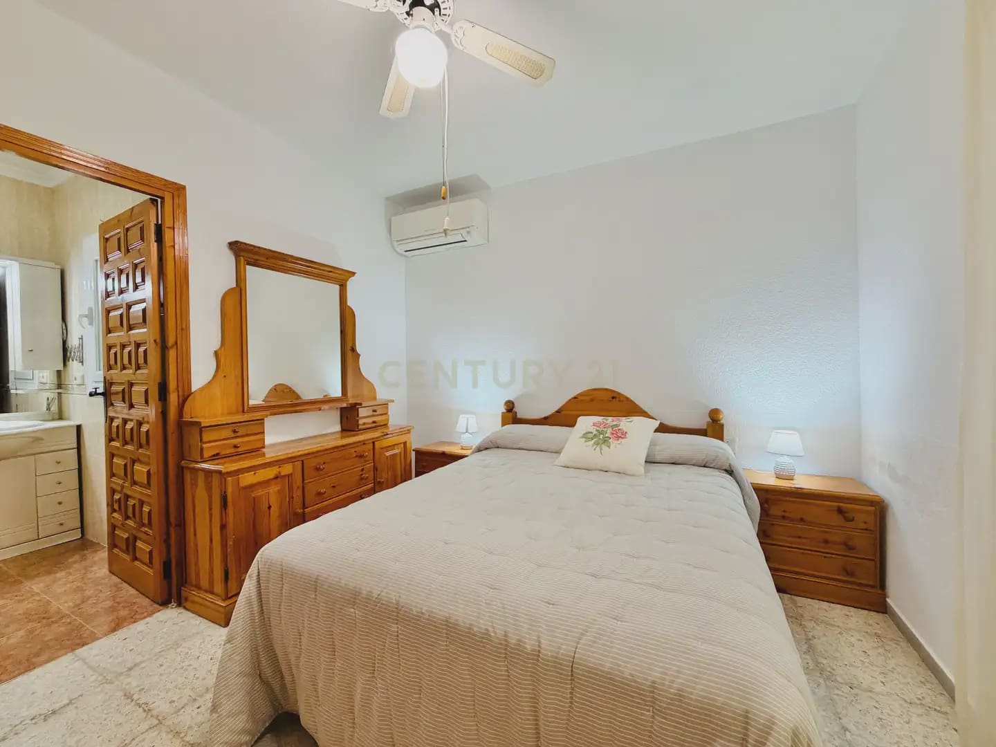 3 sovrum Villa till salu i Roquetas de Mar med pool garage - 550 000 € (Ref: 10148145)
