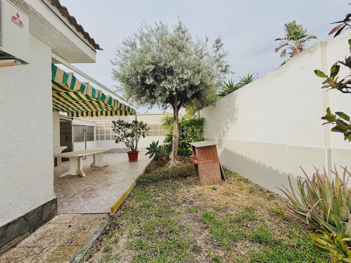 3 sovrum Villa till salu i Roquetas de Mar med pool garage - 550 000 € (Ref: 10148145)
