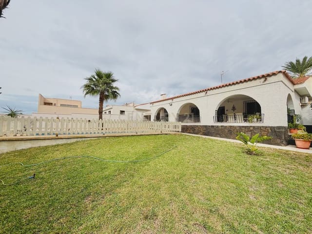 3 sovrum Villa till salu i Aguadulce (Almeria), Roquetas de Mar med pool garage - 550 000 € (Ref: 10148145)
