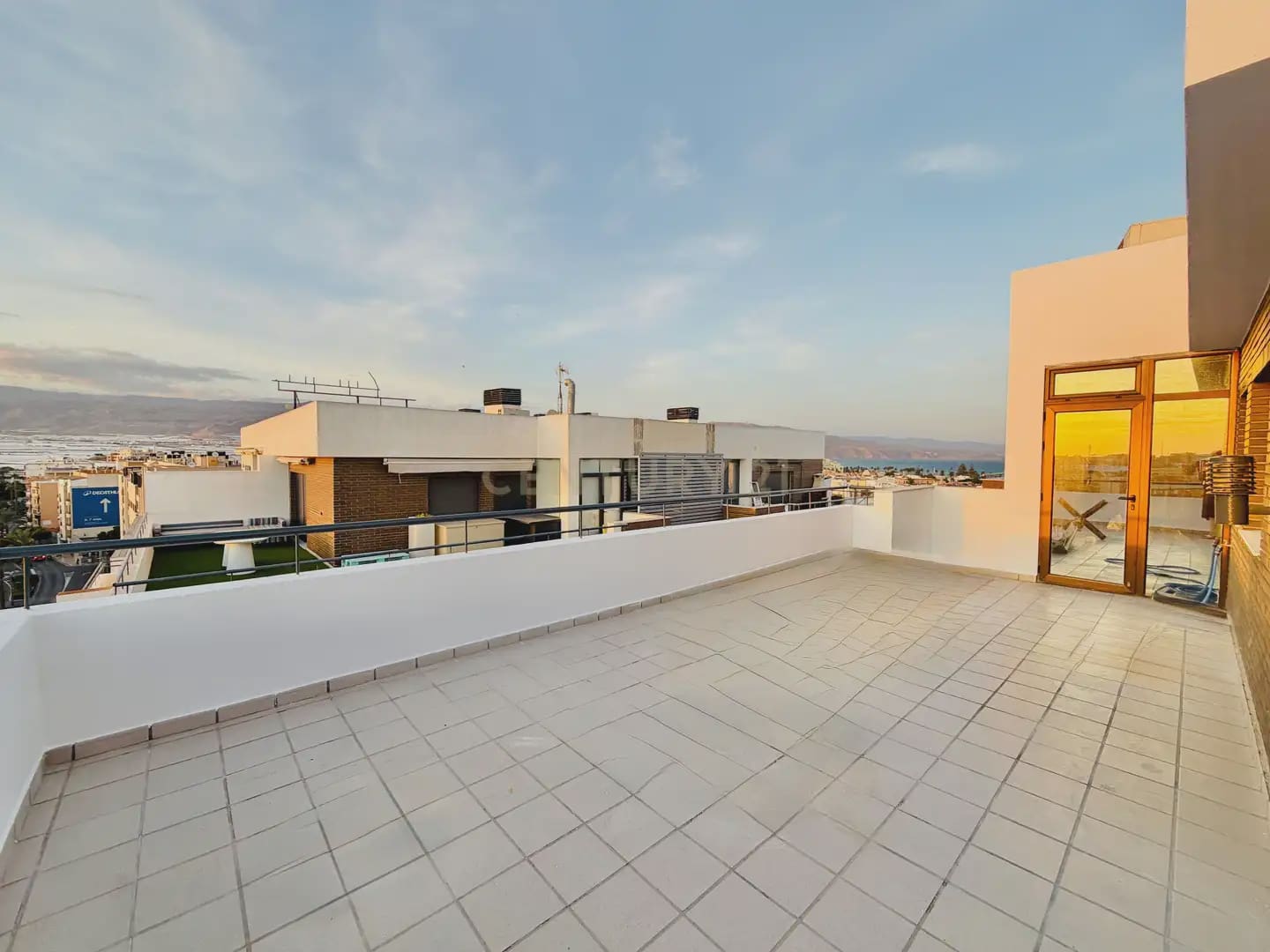 1 slaapkamer Penthouse te koop in Roquetas de Mar - € 205.000 (Ref: 10160648)