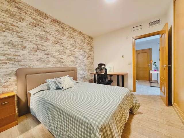 1 slaapkamer Penthouse te koop in Roquetas de Mar - € 205.000 (Ref: 10160648)