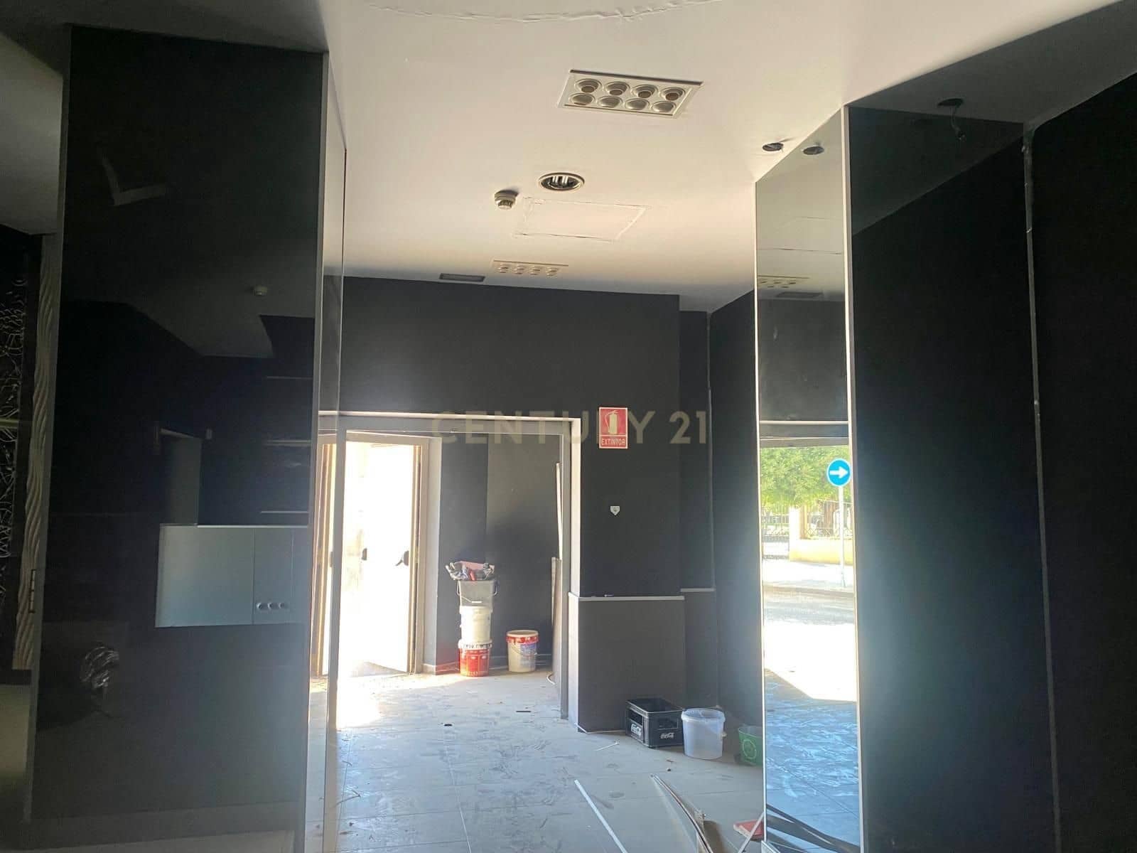 Local Commercial à louer à El Ejido - 3 900 € (Ref: 9296428)