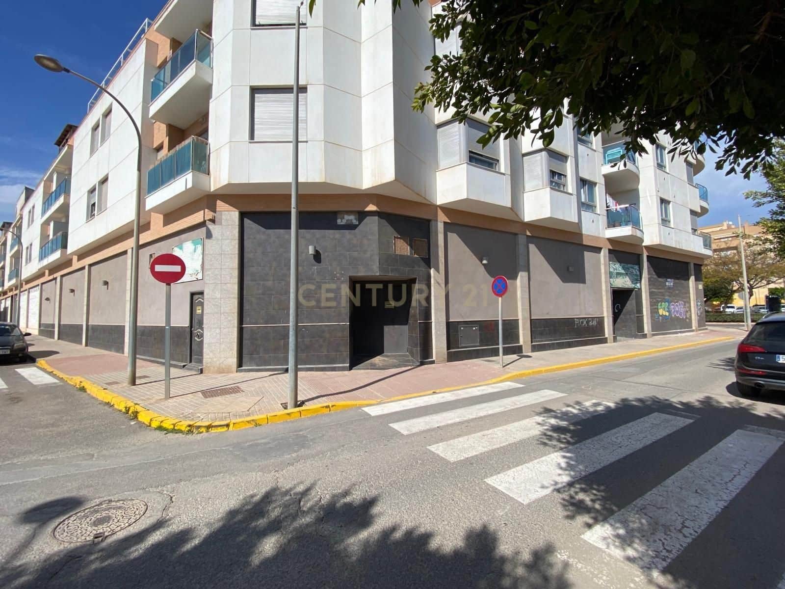 Local Commercial à louer à El Ejido - 3 900 € (Ref: 9296428)