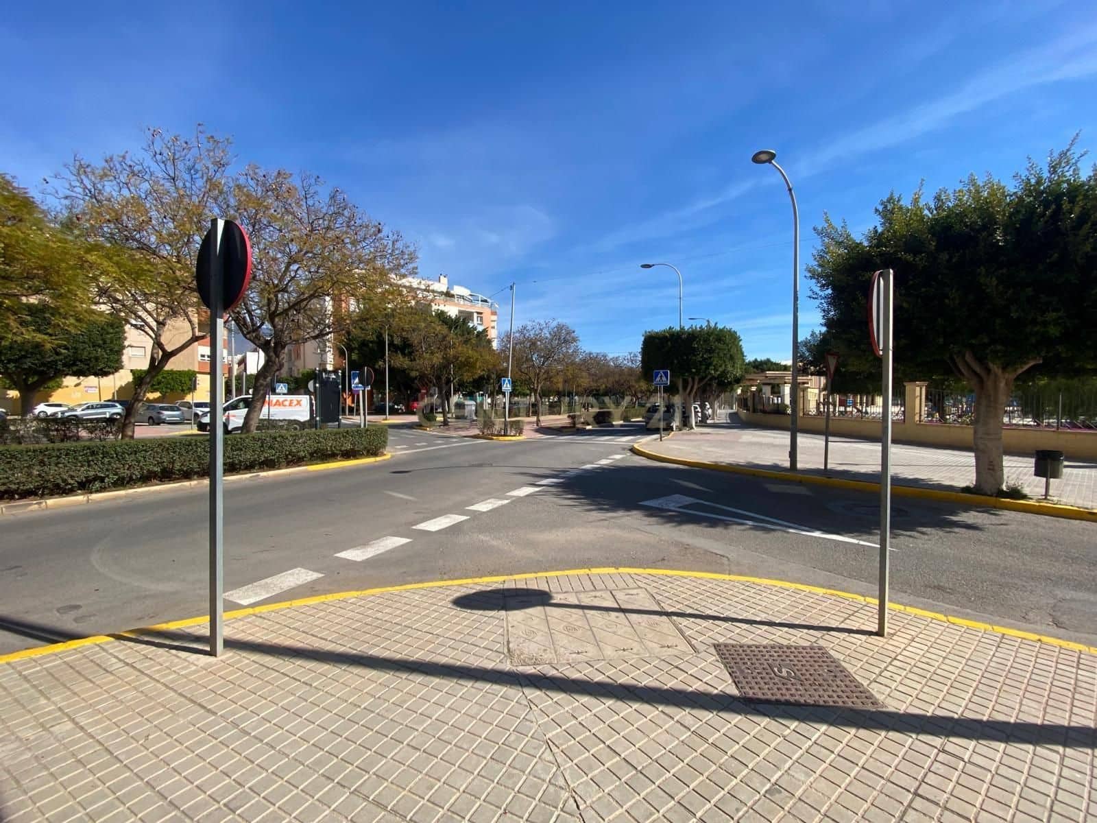 Local Commercial à louer à El Ejido - 3 900 € (Ref: 9296428)