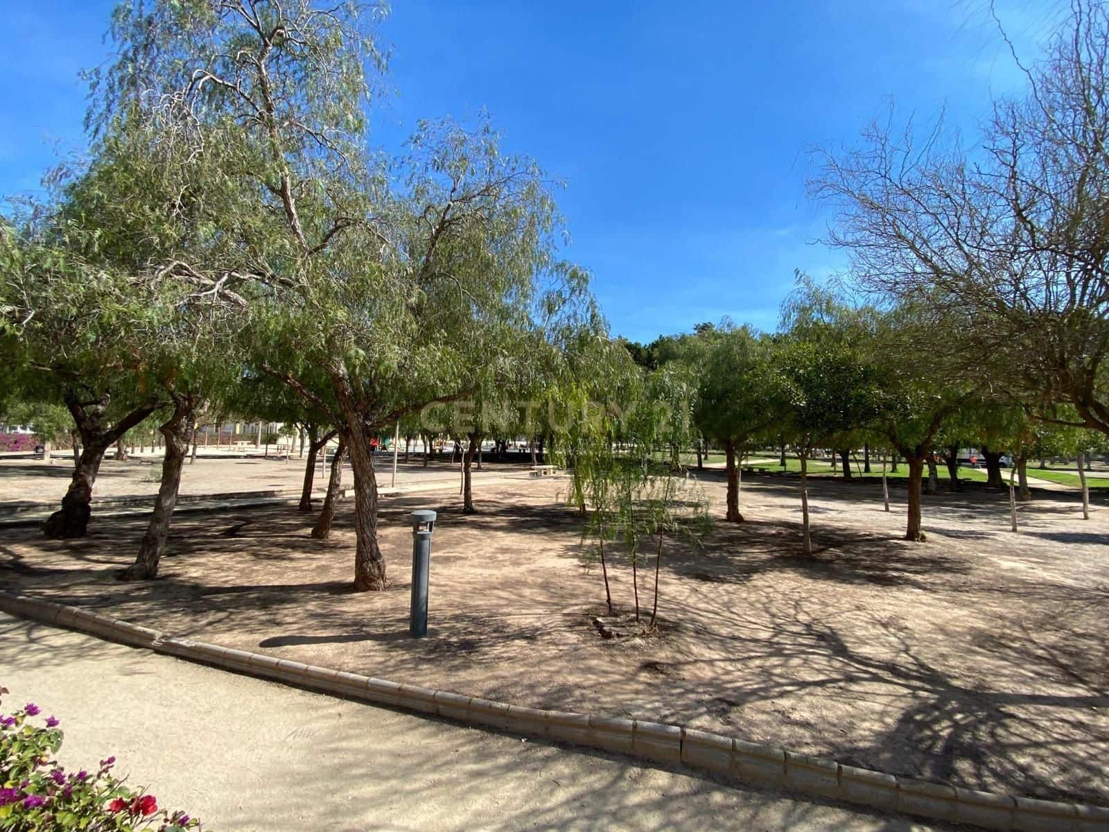 Local Commercial à louer à El Ejido - 3 900 € (Ref: 9296428)