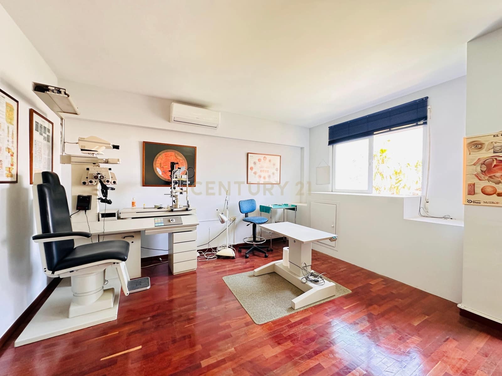 Kontor til salgs i El Ejido - € 70 000 (Ref: 9296432)