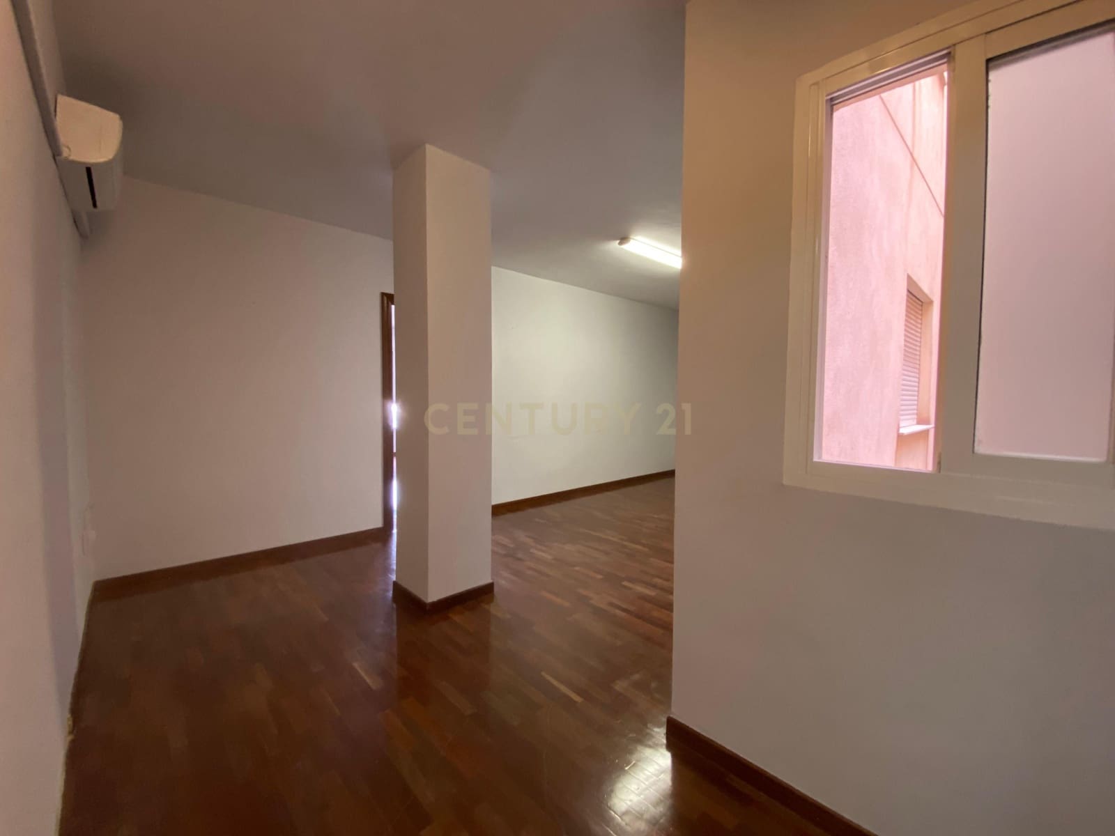 Kontor til salgs i El Ejido - € 70 000 (Ref: 9296432)