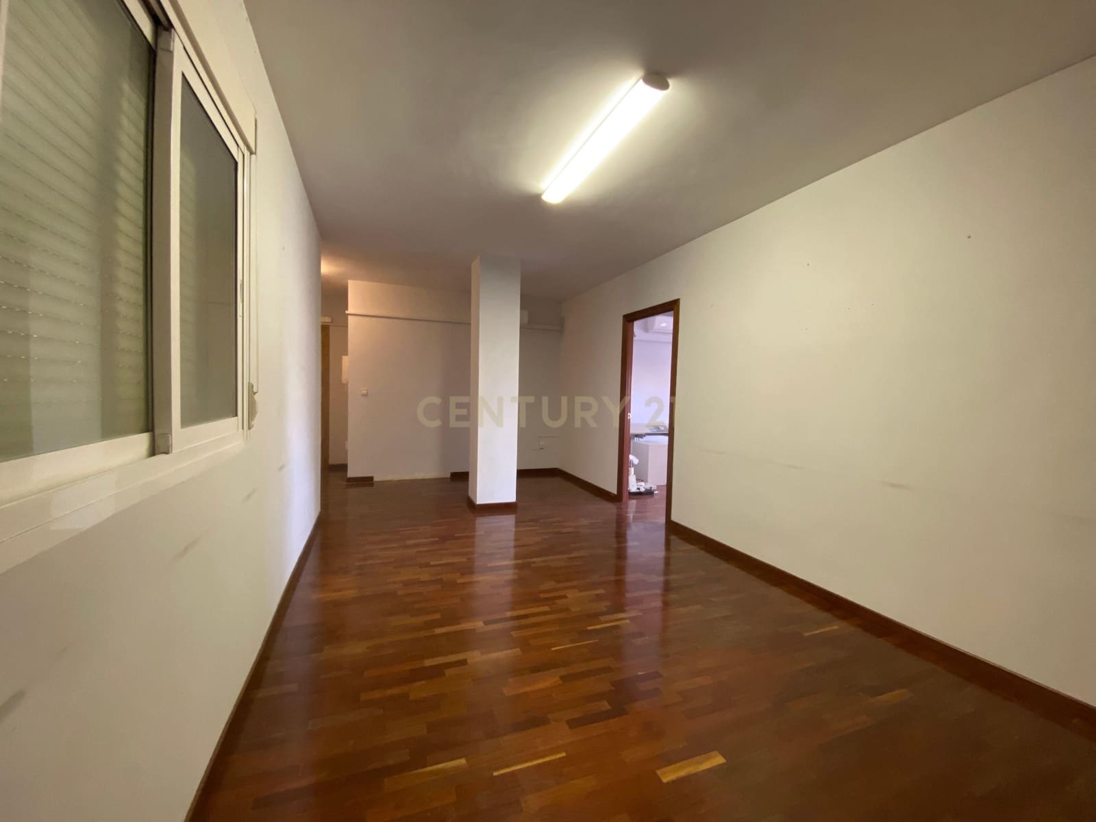 Kontor til salgs i El Ejido - € 70 000 (Ref: 9296432)