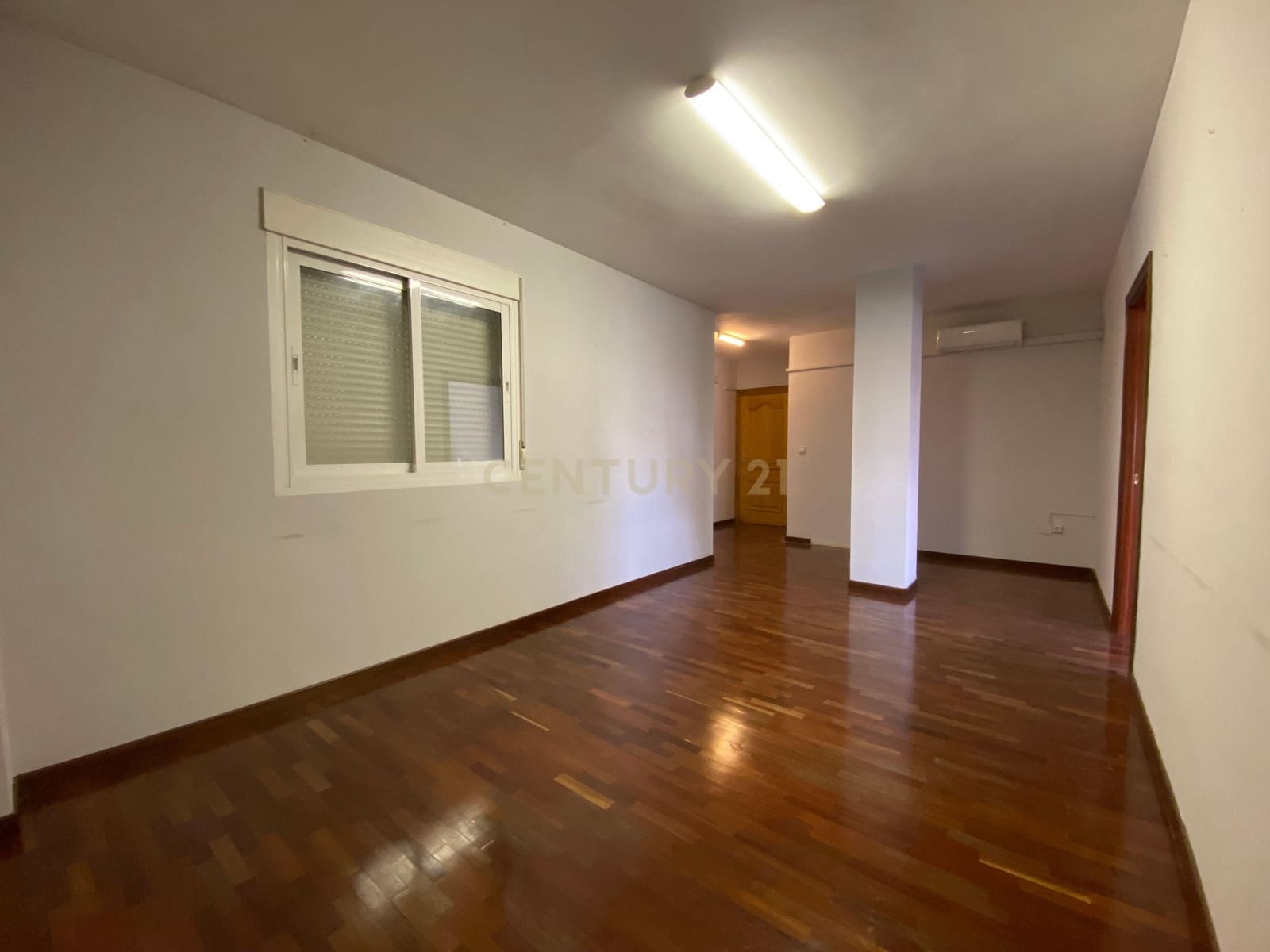 Kontor til salgs i El Ejido - € 70 000 (Ref: 9296432)