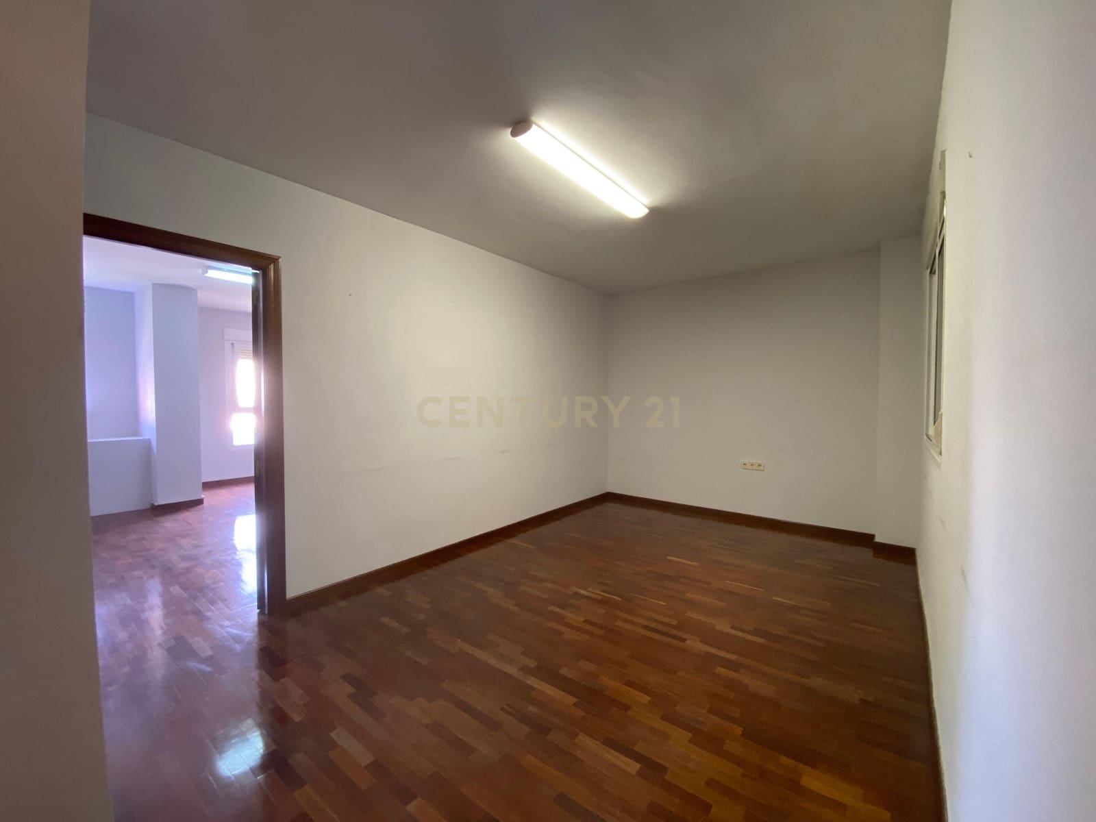 Kontor til salgs i El Ejido - € 70 000 (Ref: 9296432)