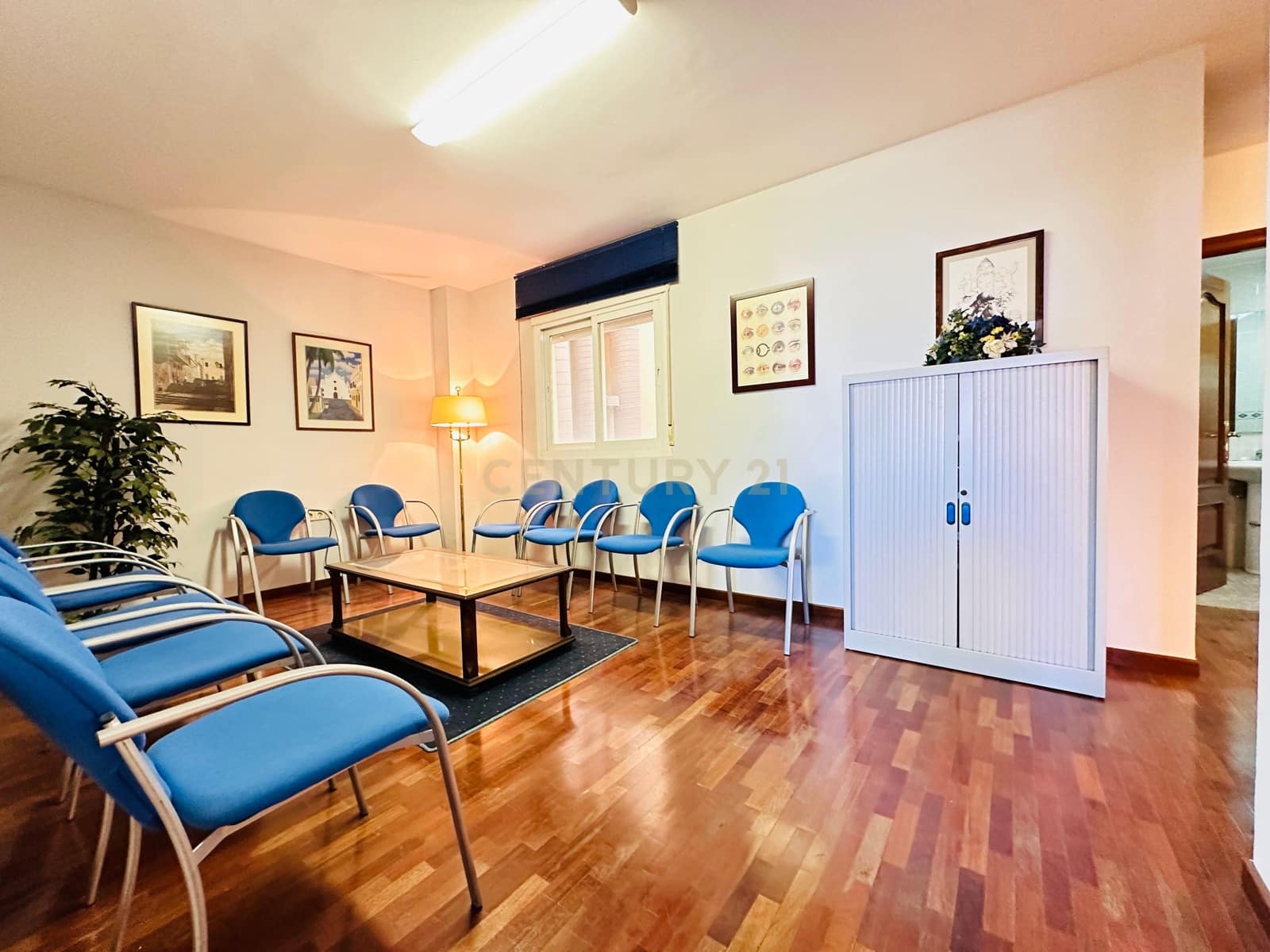 Kontor til salgs i El Ejido - € 70 000 (Ref: 9296432)