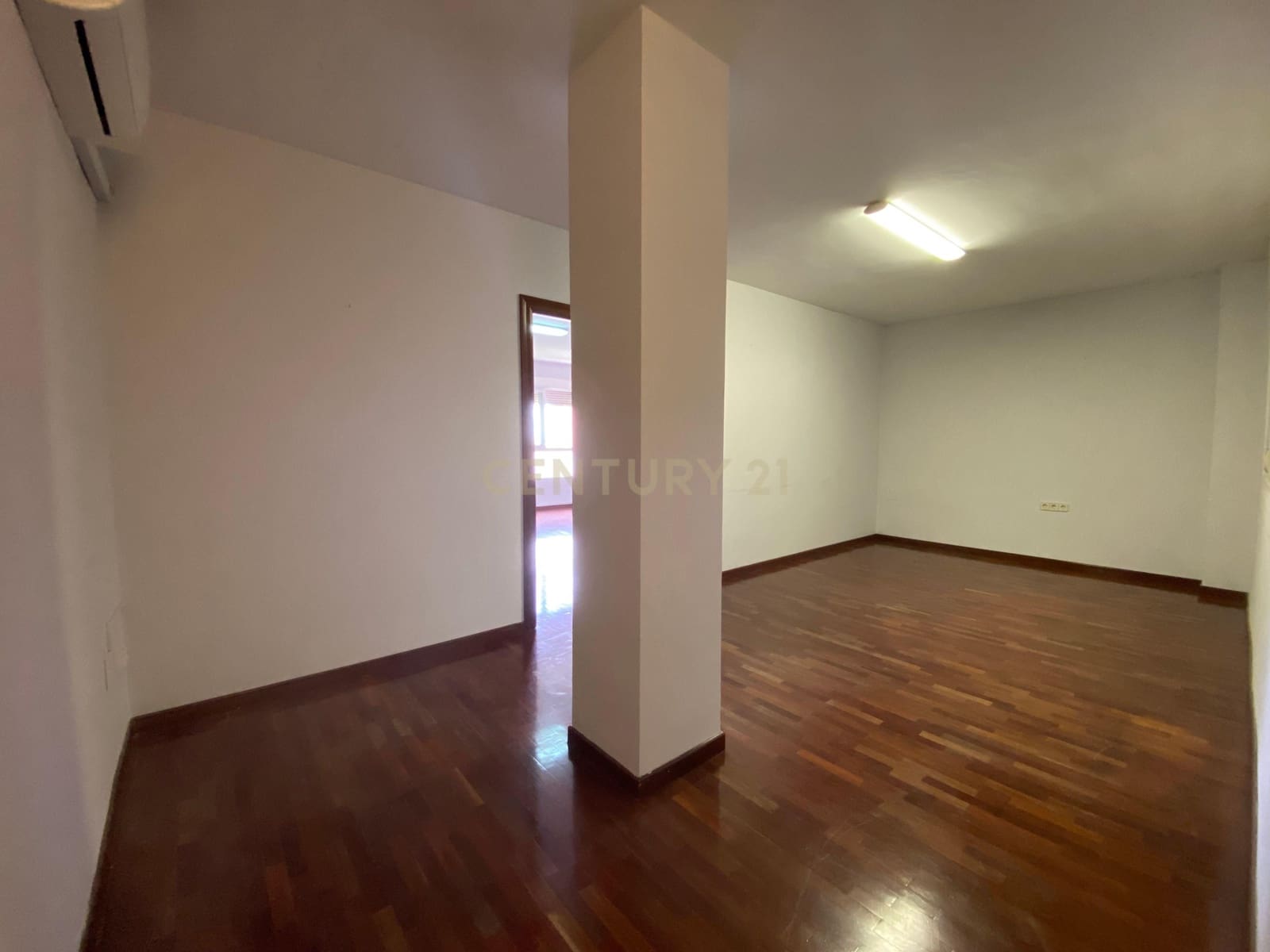 Kontor til salgs i El Ejido - € 70 000 (Ref: 9296432)