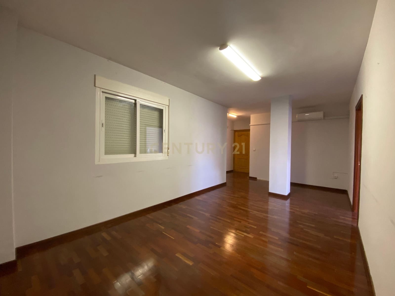 Kontor til salgs i El Ejido - € 70 000 (Ref: 9296432)