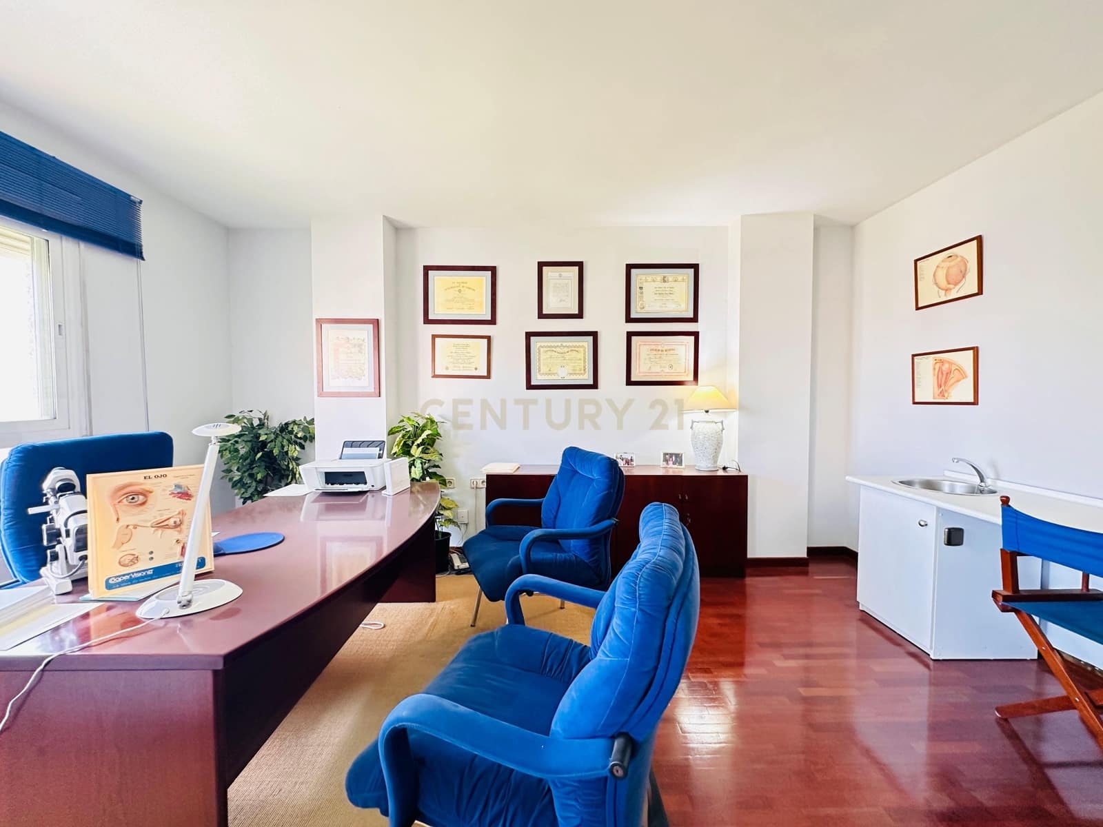 Kontor til salgs i El Ejido - € 70 000 (Ref: 9296432)