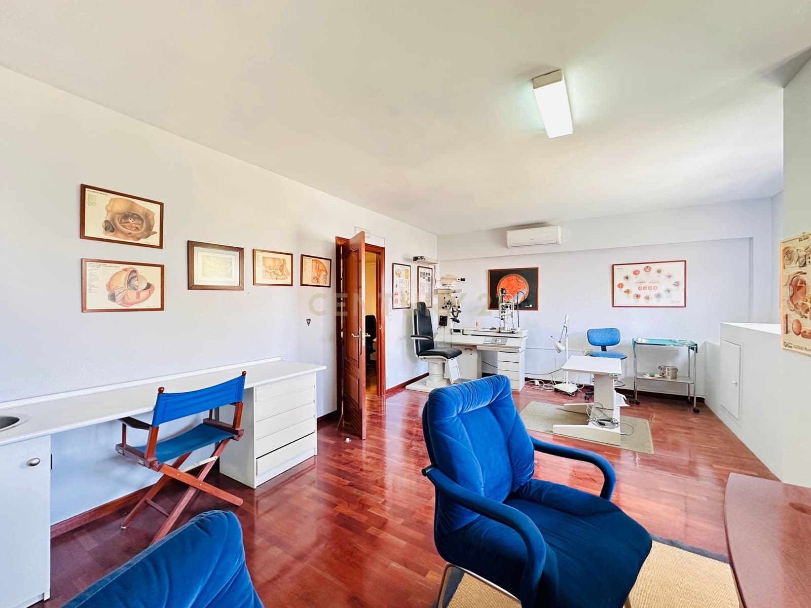 Kontor til salgs i El Ejido - € 70 000 (Ref: 9296432)