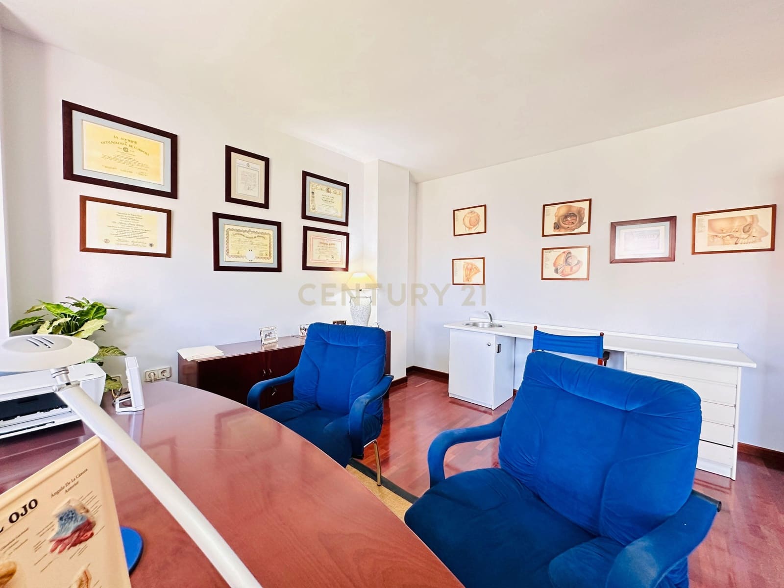 Kontor til salgs i El Ejido - € 70 000 (Ref: 9296432)