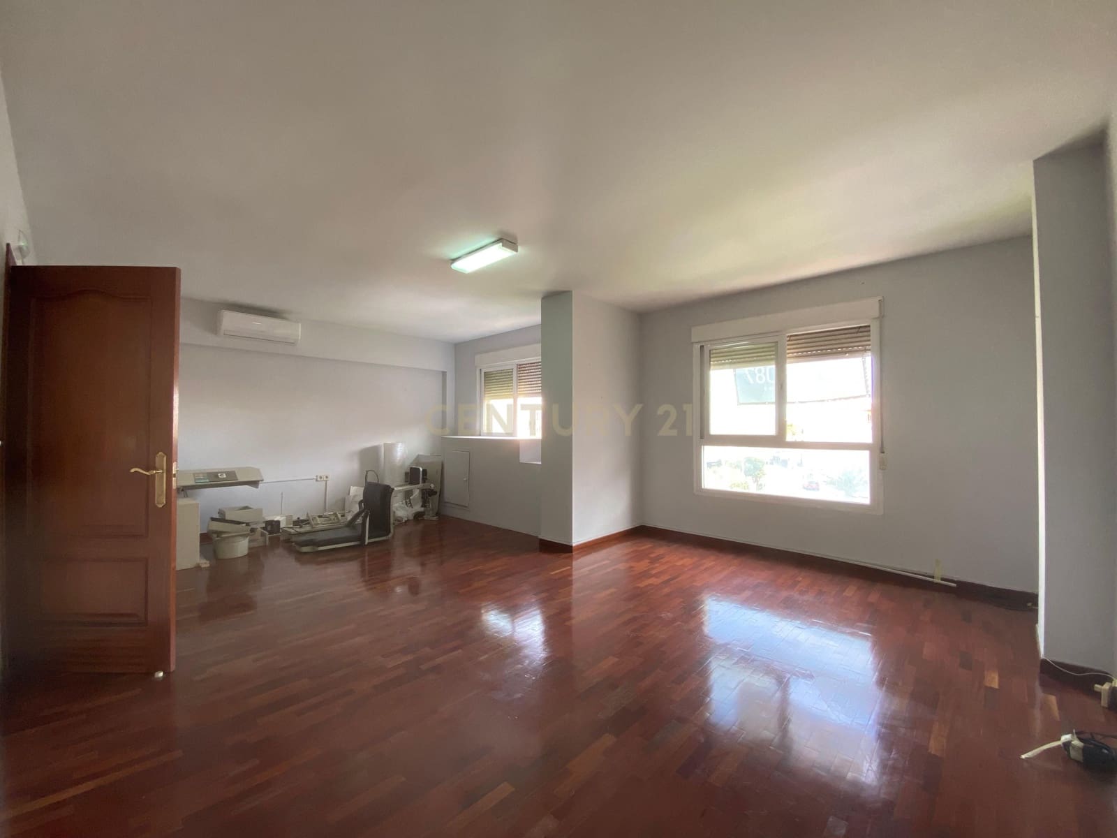 Kontor til salgs i El Ejido - € 70 000 (Ref: 9296432)