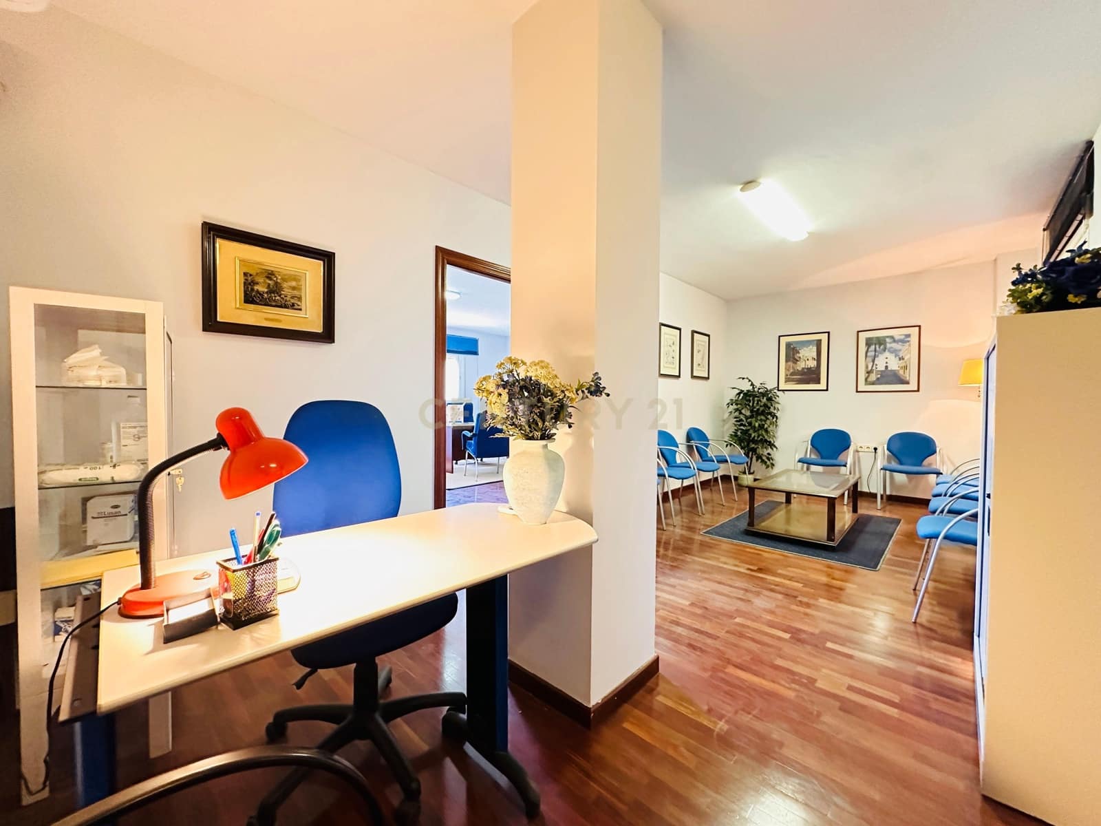 Kontor til salgs i El Ejido - € 70 000 (Ref: 9296432)